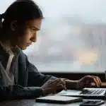 Télétravail jeunes: les talents fuient les employeurs qui n'offrent pas un jour à distance